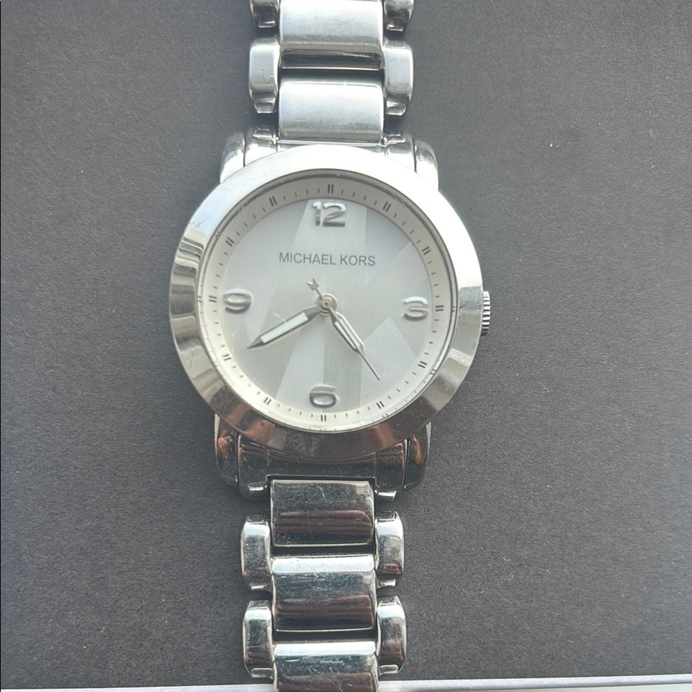 Michael Kors Metallic Silver Timepiece